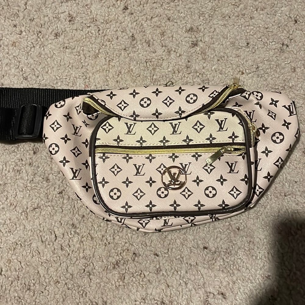 LV Fanny pack